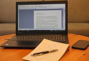 Arbeitsplatz 550-379 Laptop, Block und Stift, Presse- und Öffentlichkeitsarbeit